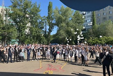 В добрый путь, выпускники!